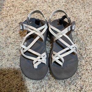 Chaco Women’s White Grey Pattern Sandals Size 9 Waterproof Outdoor Hiking